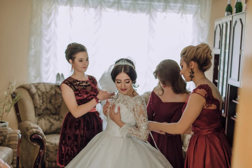 Bride preparing with her wedding party